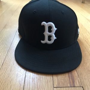 New Era Fitted MLB Boston Red Sox Cap Black/White Size 7 3/4